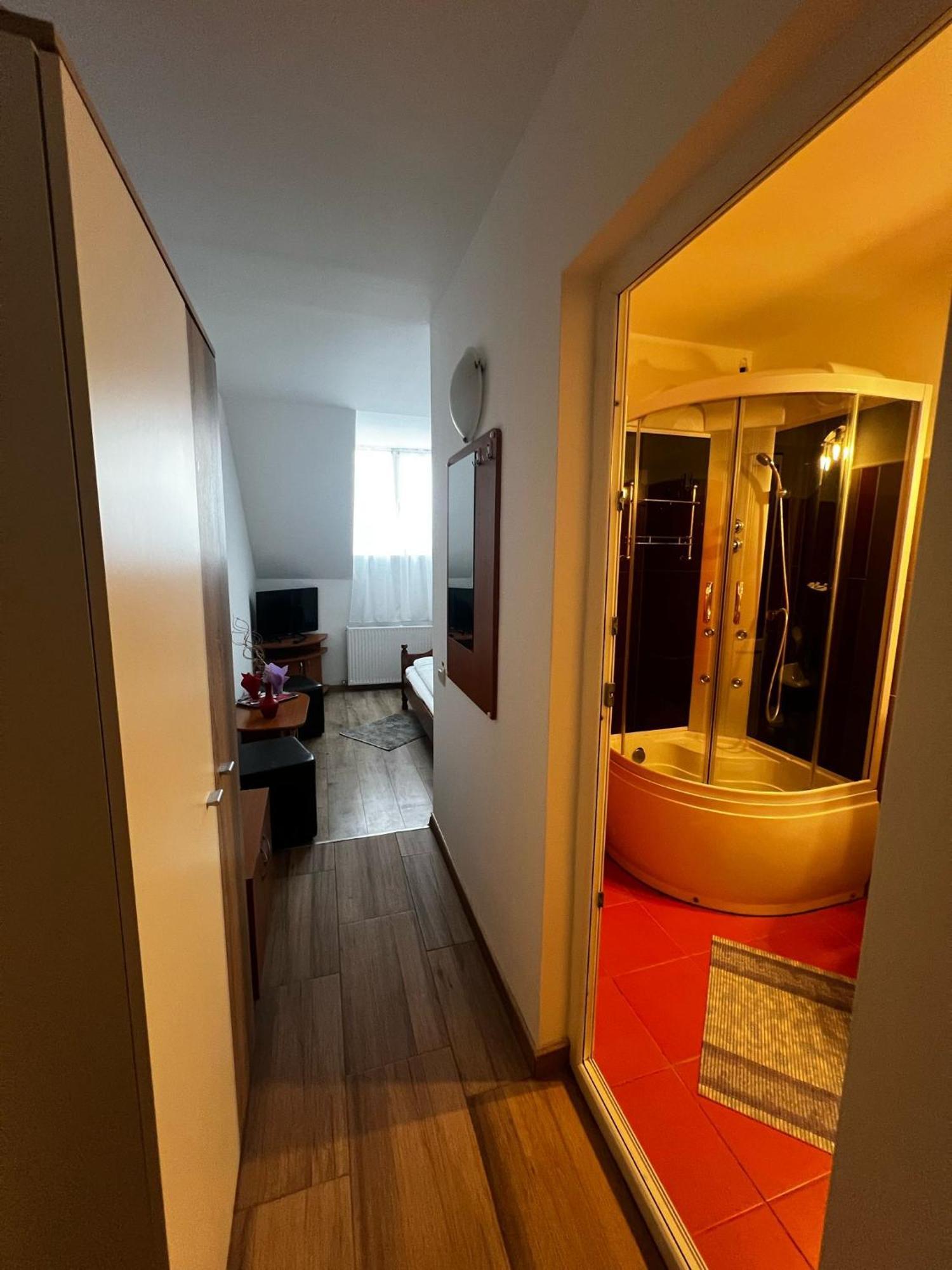 Motel Gela Inoc Ngoại thất bức ảnh